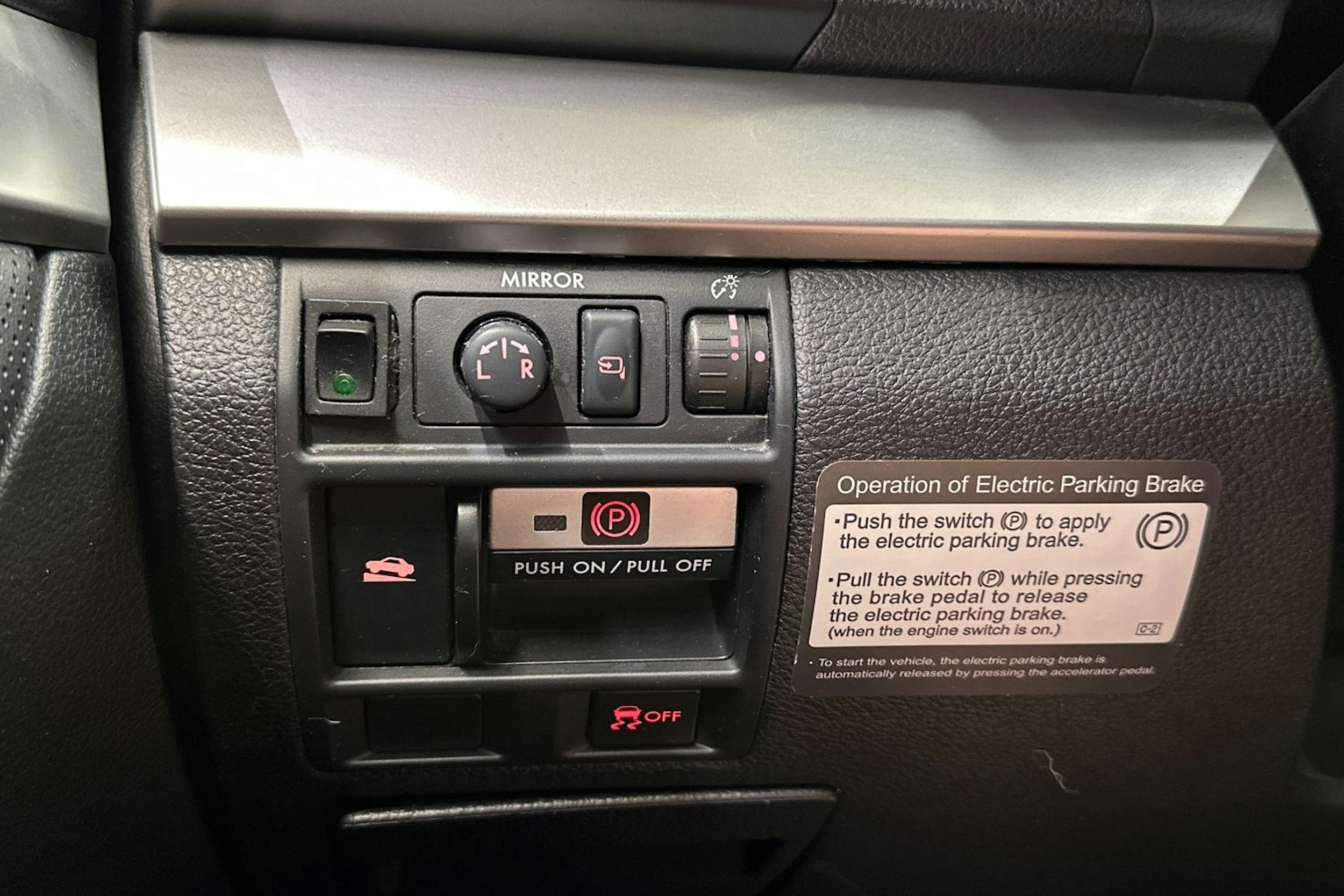 valkoinen Subaru Outback 2012 kuva 25.