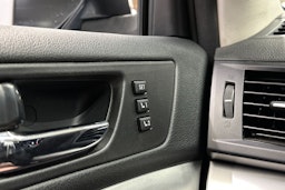 valkoinen Subaru Outback 2012 kuva 26.