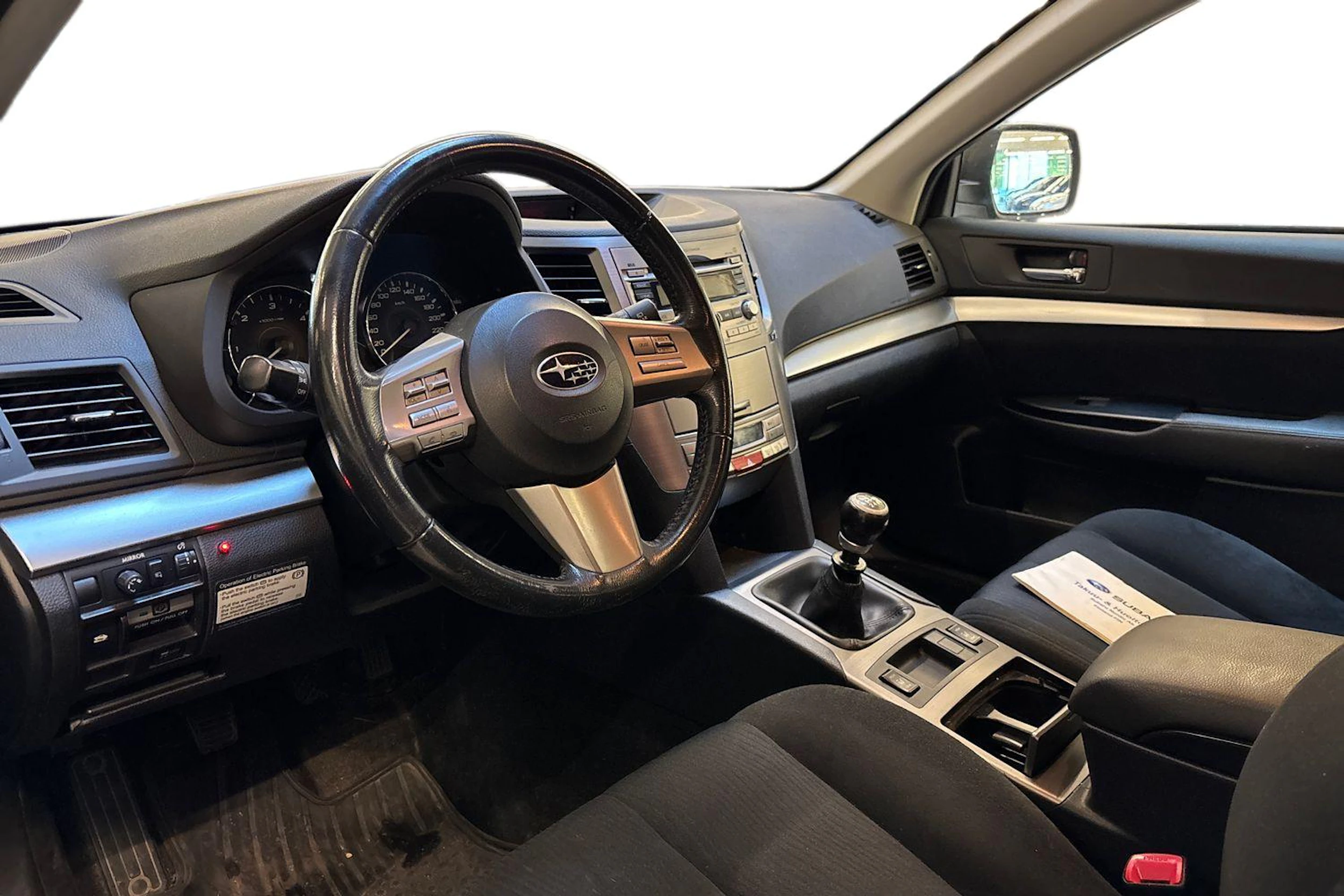 Musta Subaru Outback 2012 kuva 3.