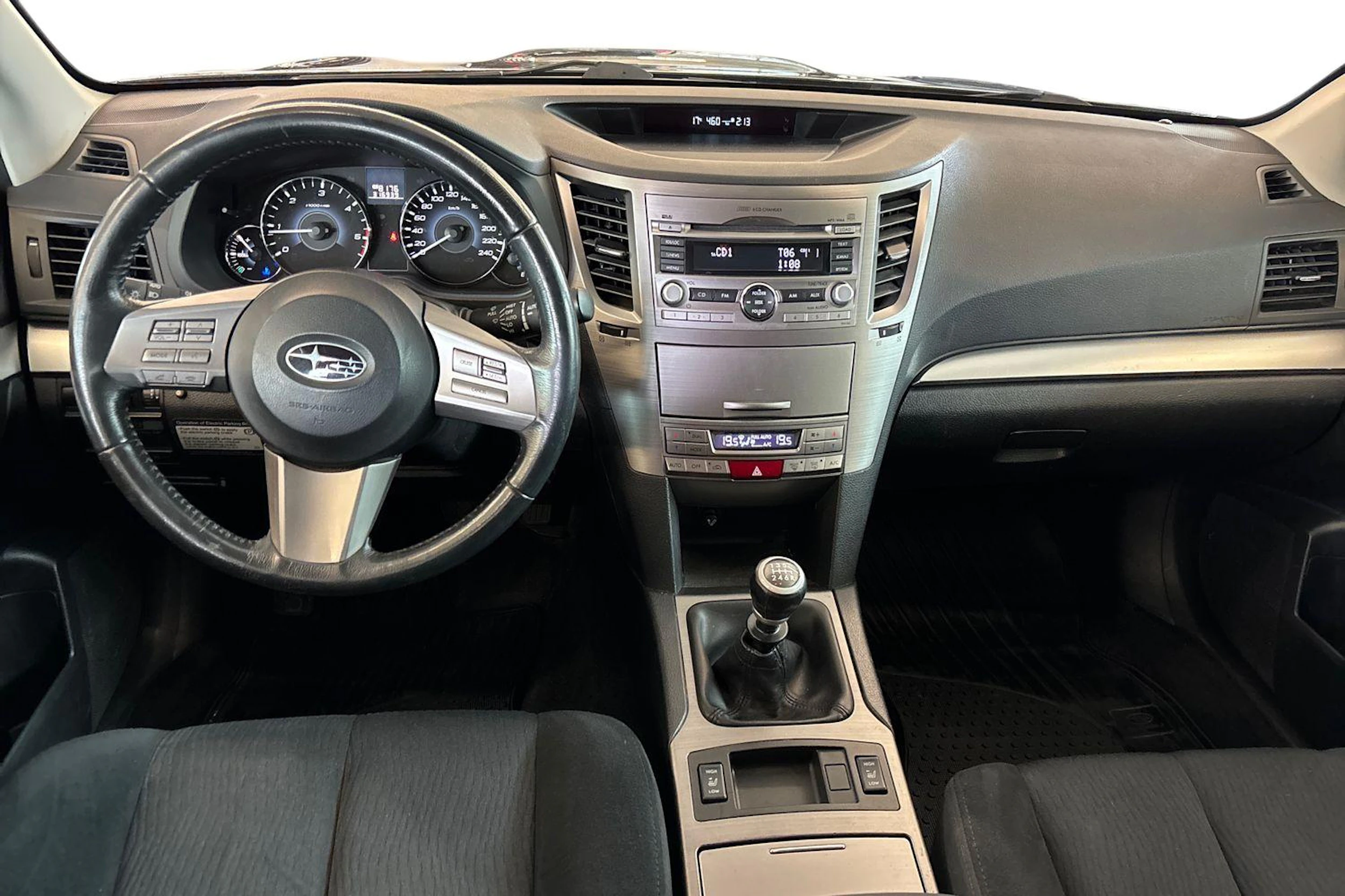 Musta Subaru Outback 2012 kuva 7.