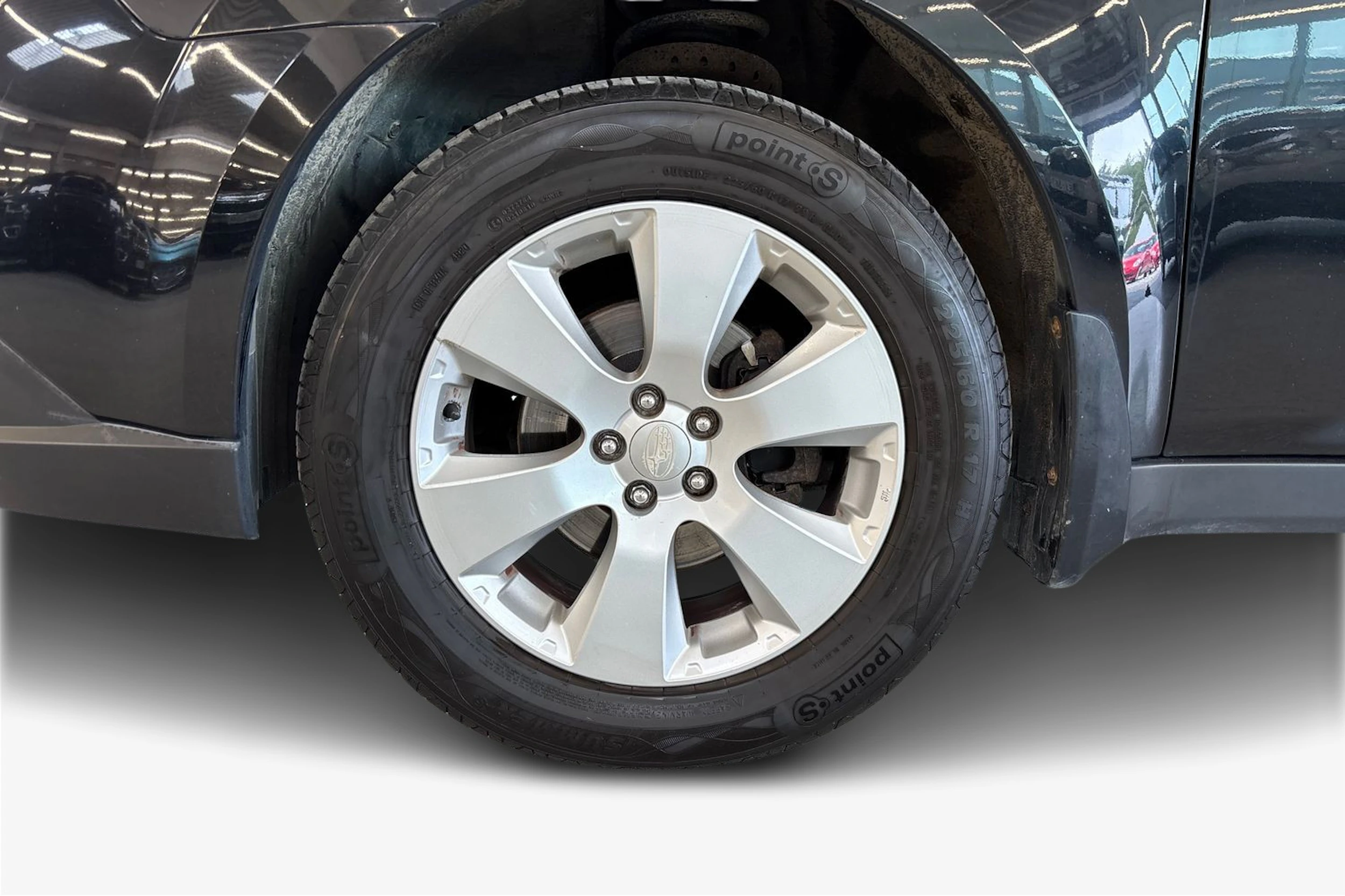 Musta Subaru Outback 2012 kuva 9.