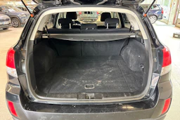 Musta Subaru Outback 2012 kuva 17.
