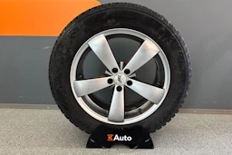 Musta Subaru Outback 2012 kuva 18.