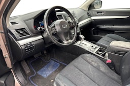 harmaa Subaru Outback 2013 kuva 3.