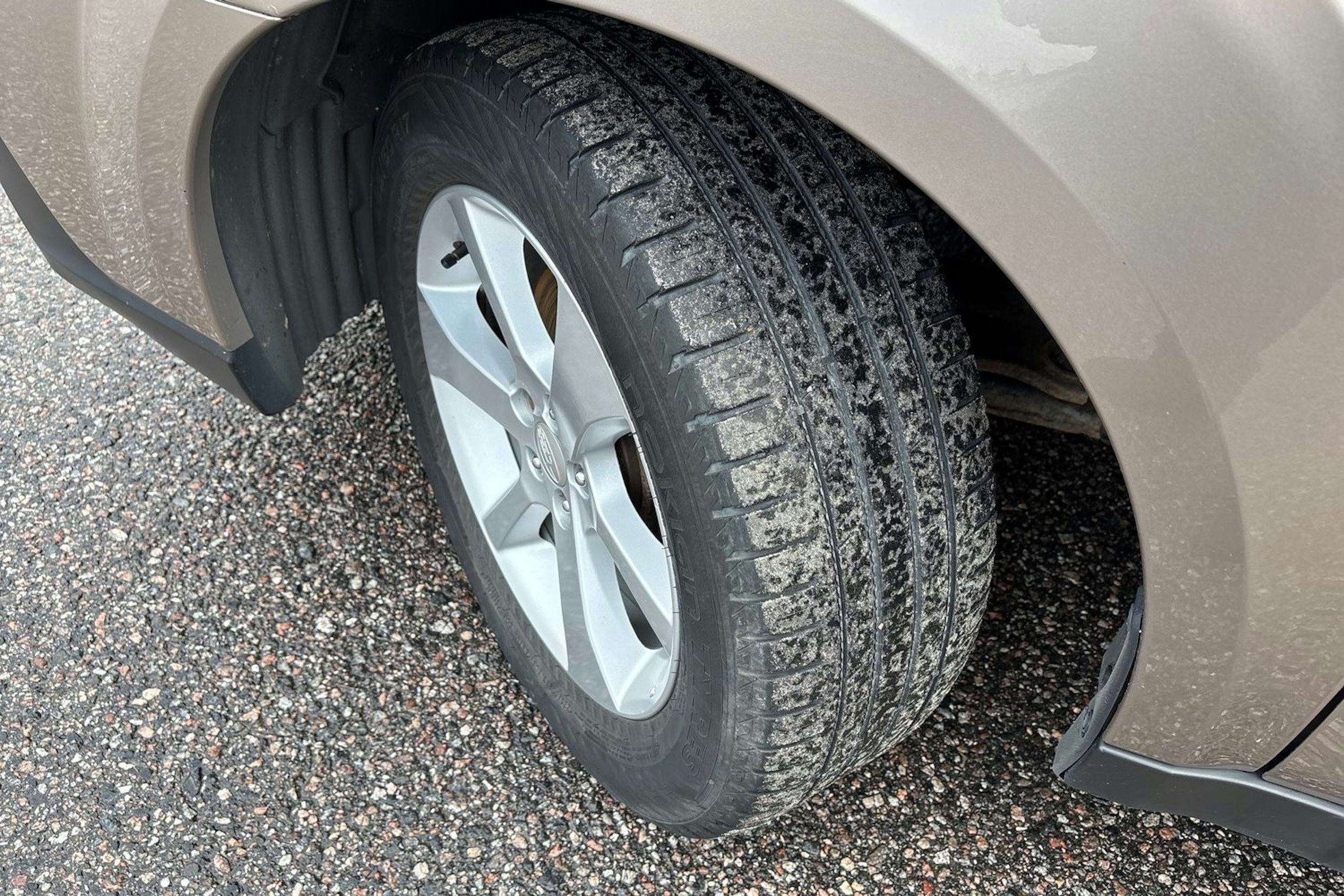 harmaa Subaru Outback 2013 kuva 13.