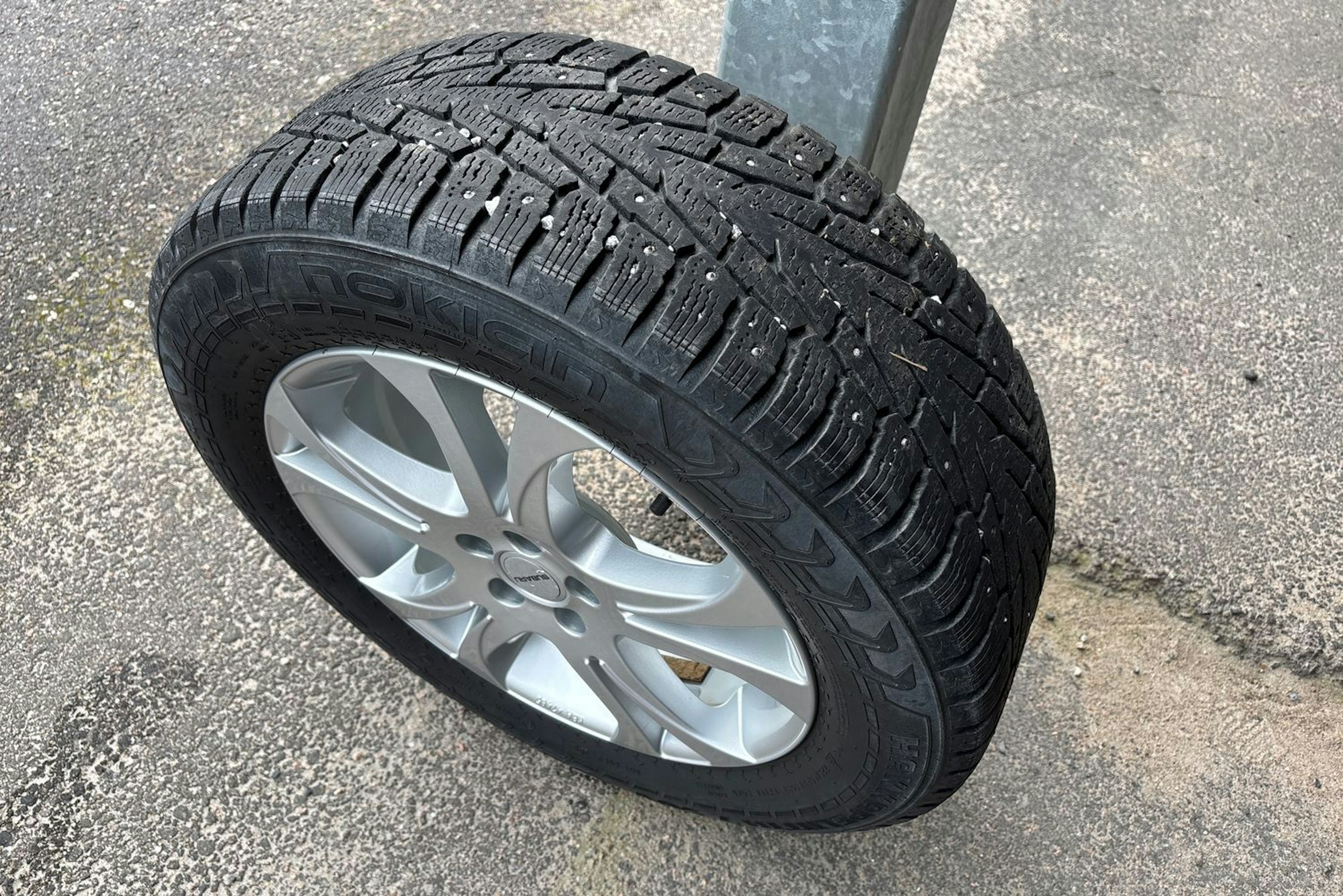 harmaa Subaru Outback 2013 kuva 14.