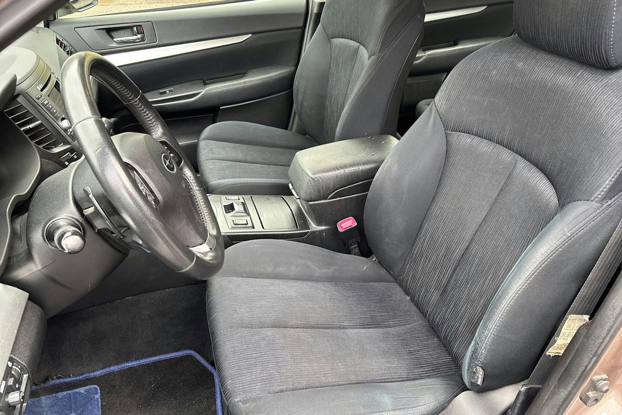 harmaa Subaru Outback 2013 kuva 15.