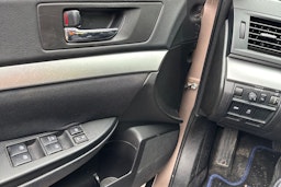 harmaa Subaru Outback 2013 kuva 21.