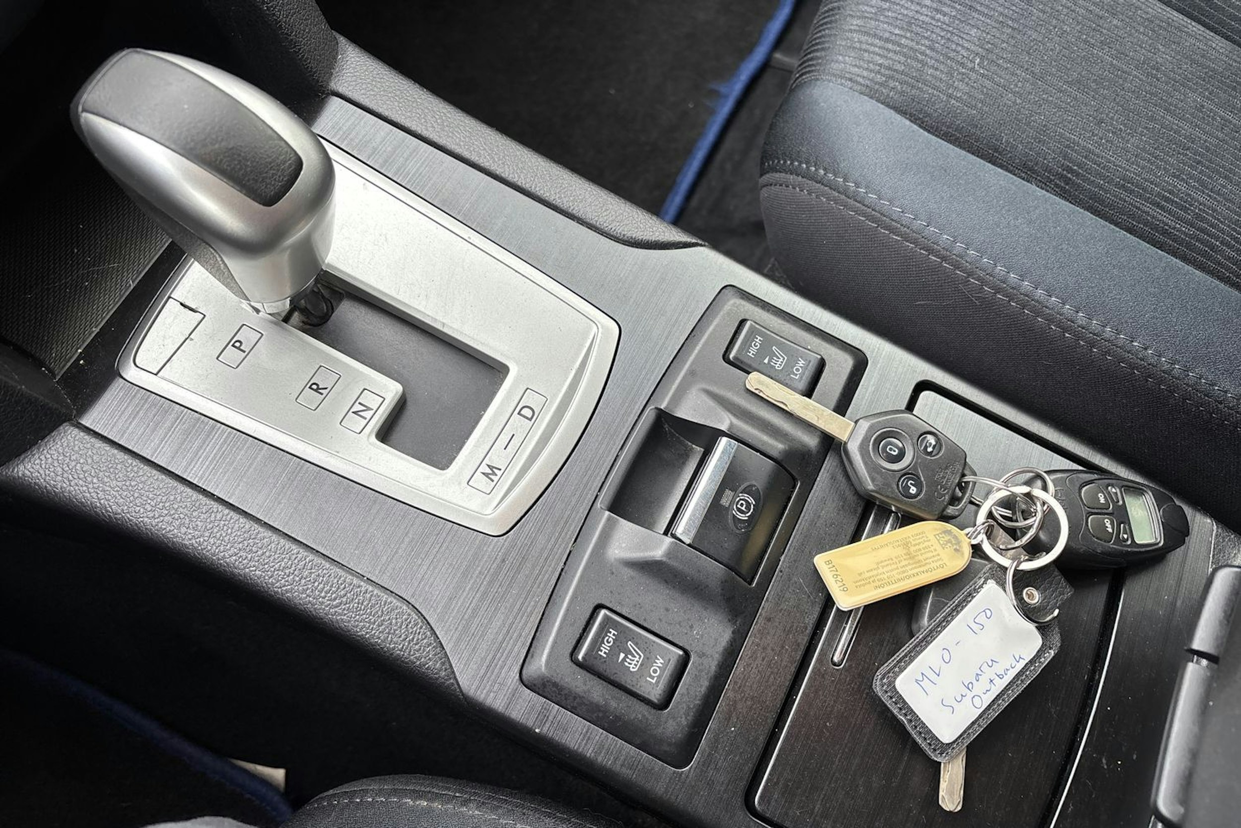 harmaa Subaru Outback 2013 kuva 23.