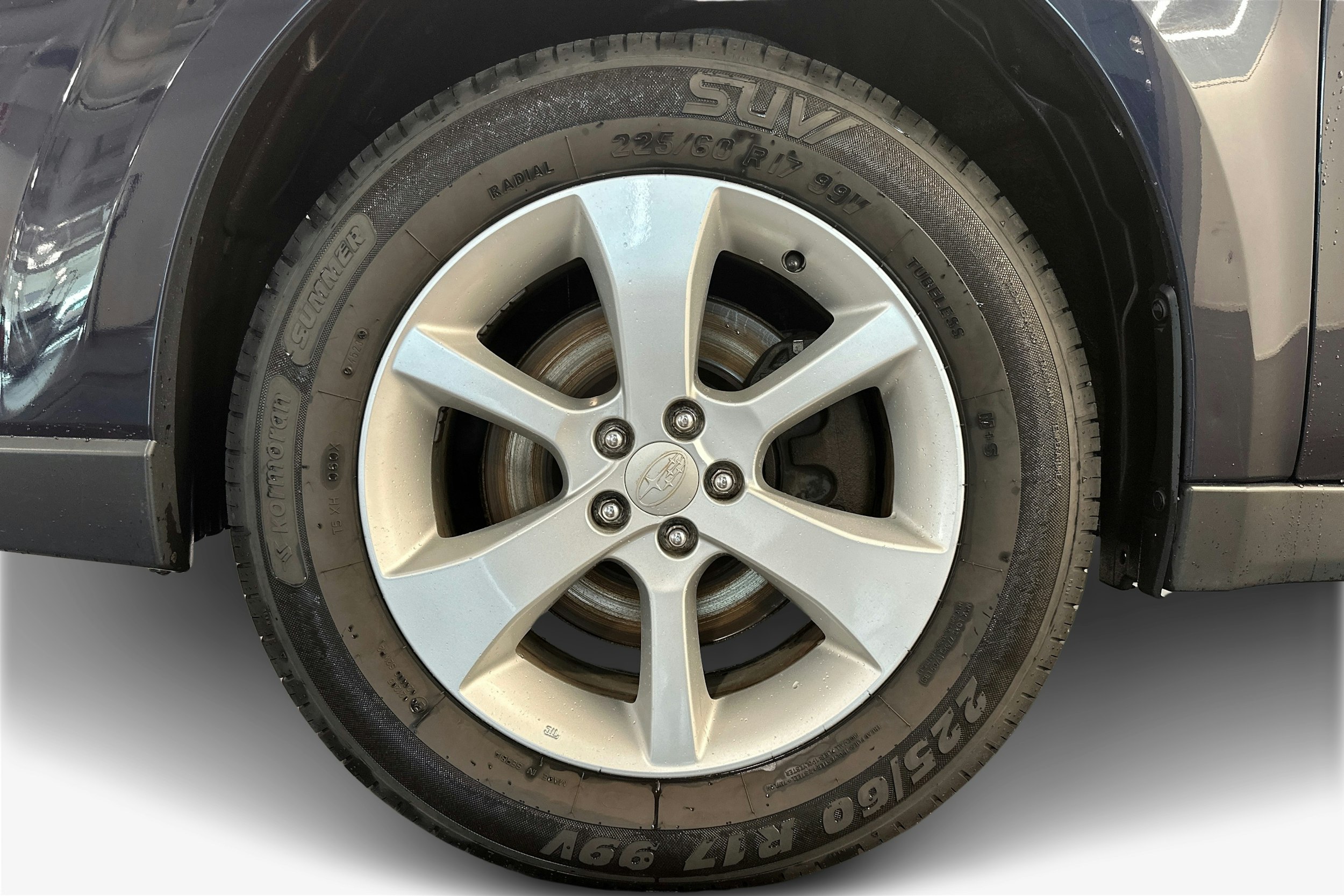 Harmaa Subaru Outback 2013 kuva 11.