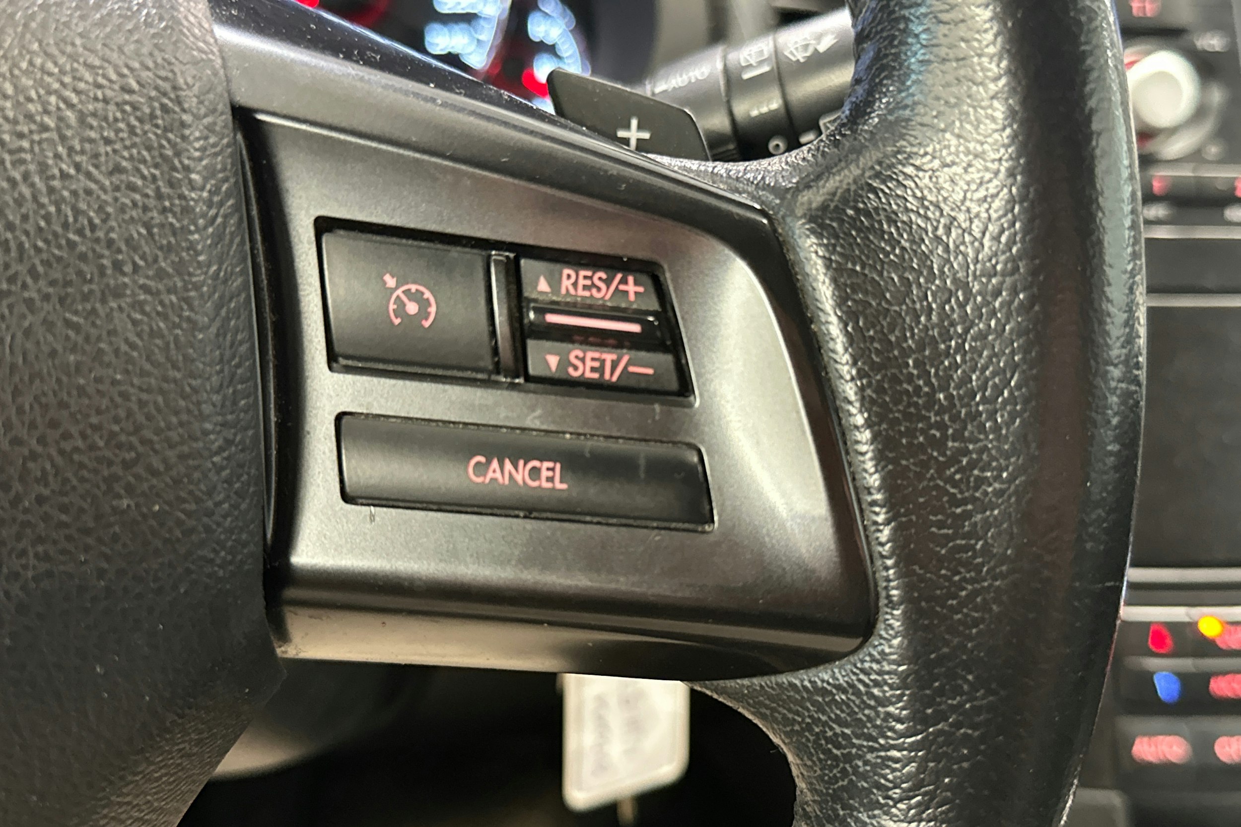 Harmaa Subaru Outback 2013 kuva 19.