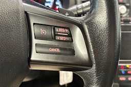 Harmaa Subaru Outback 2013 kuva 19.