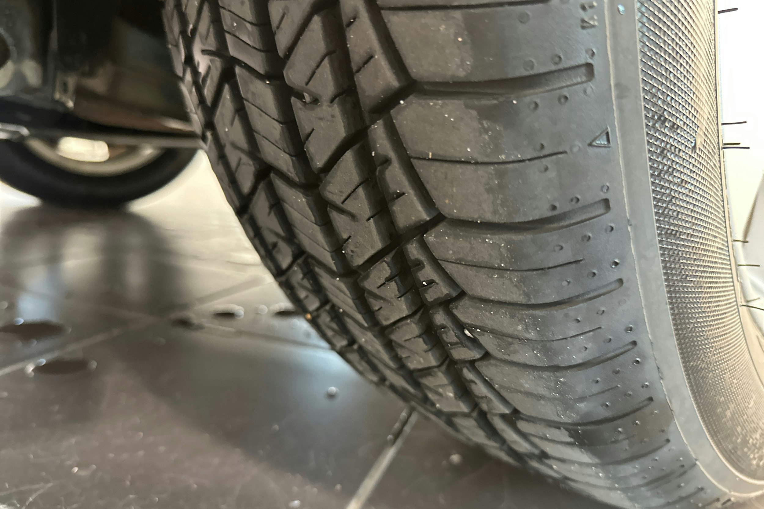 Harmaa Subaru Outback 2013 kuva 25.