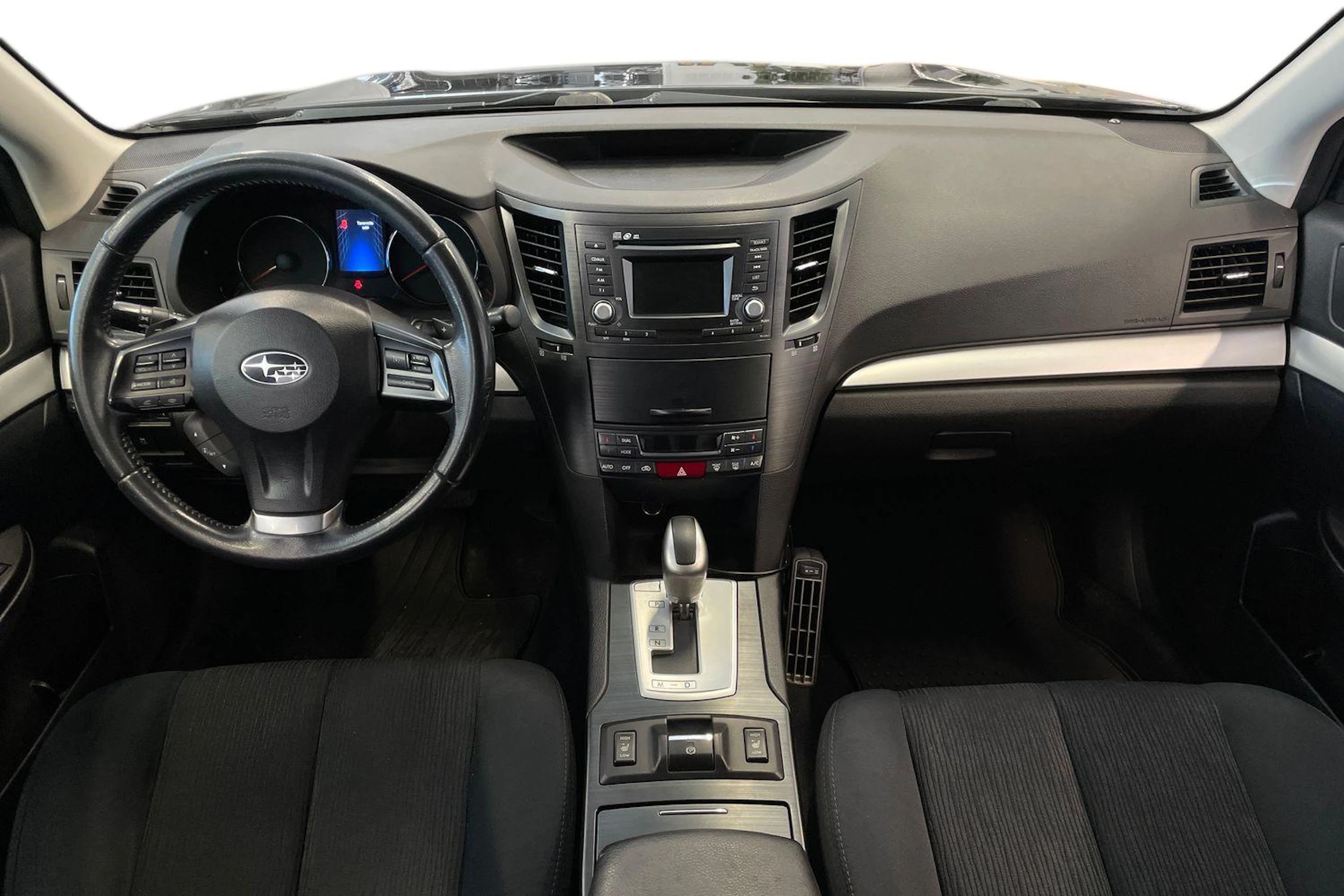 musta Subaru Outback 2014 kuva 7.