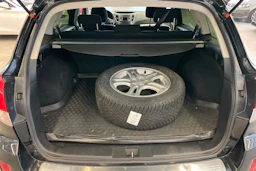 musta Subaru Outback 2014 kuva 12.