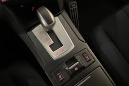 musta Subaru Outback 2014 kuva 17.