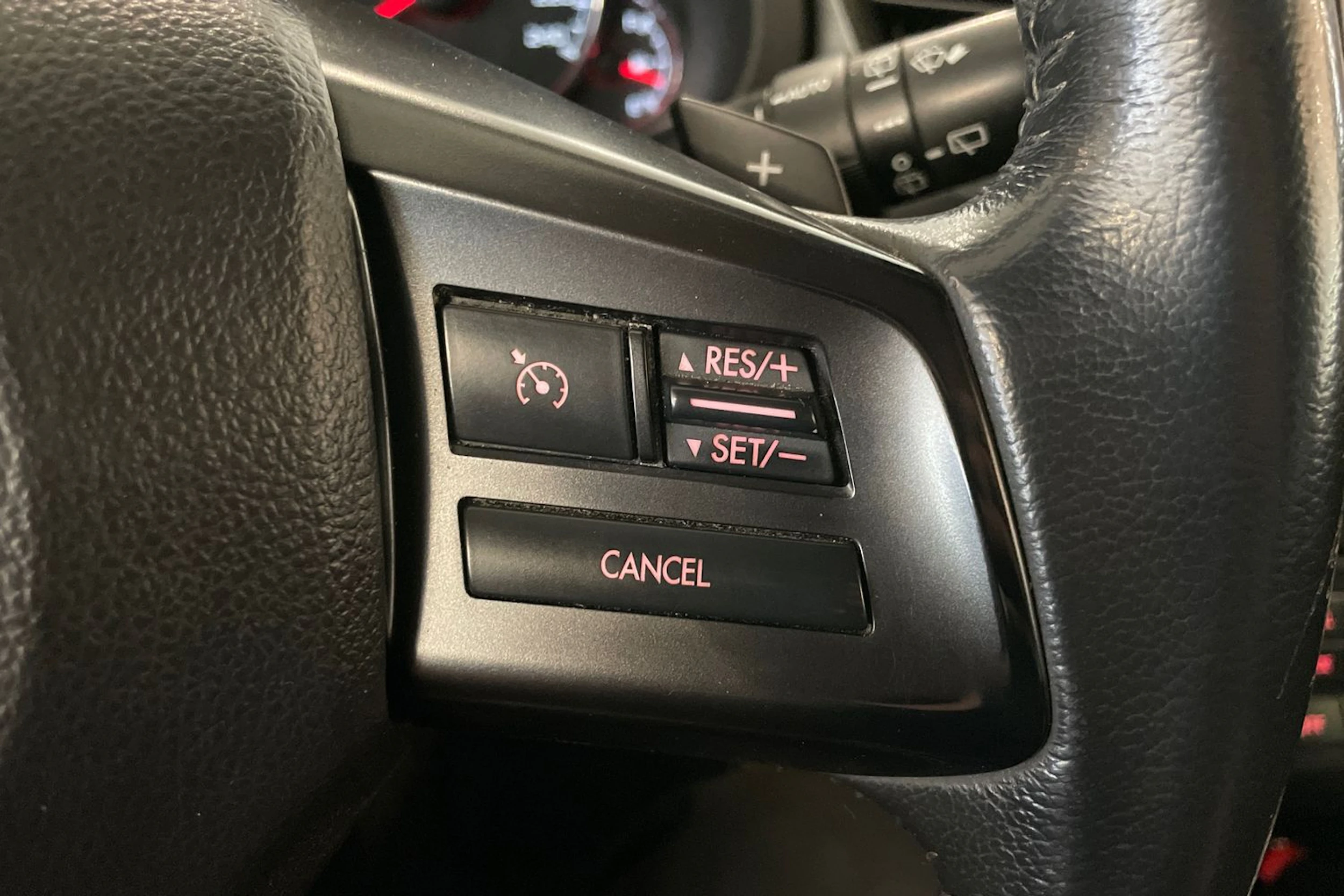 musta Subaru Outback 2014 kuva 18.
