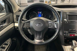 musta Subaru Outback 2014 kuva 22.