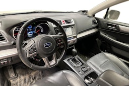 valkoinen Subaru Outback 2015 kuva 3.