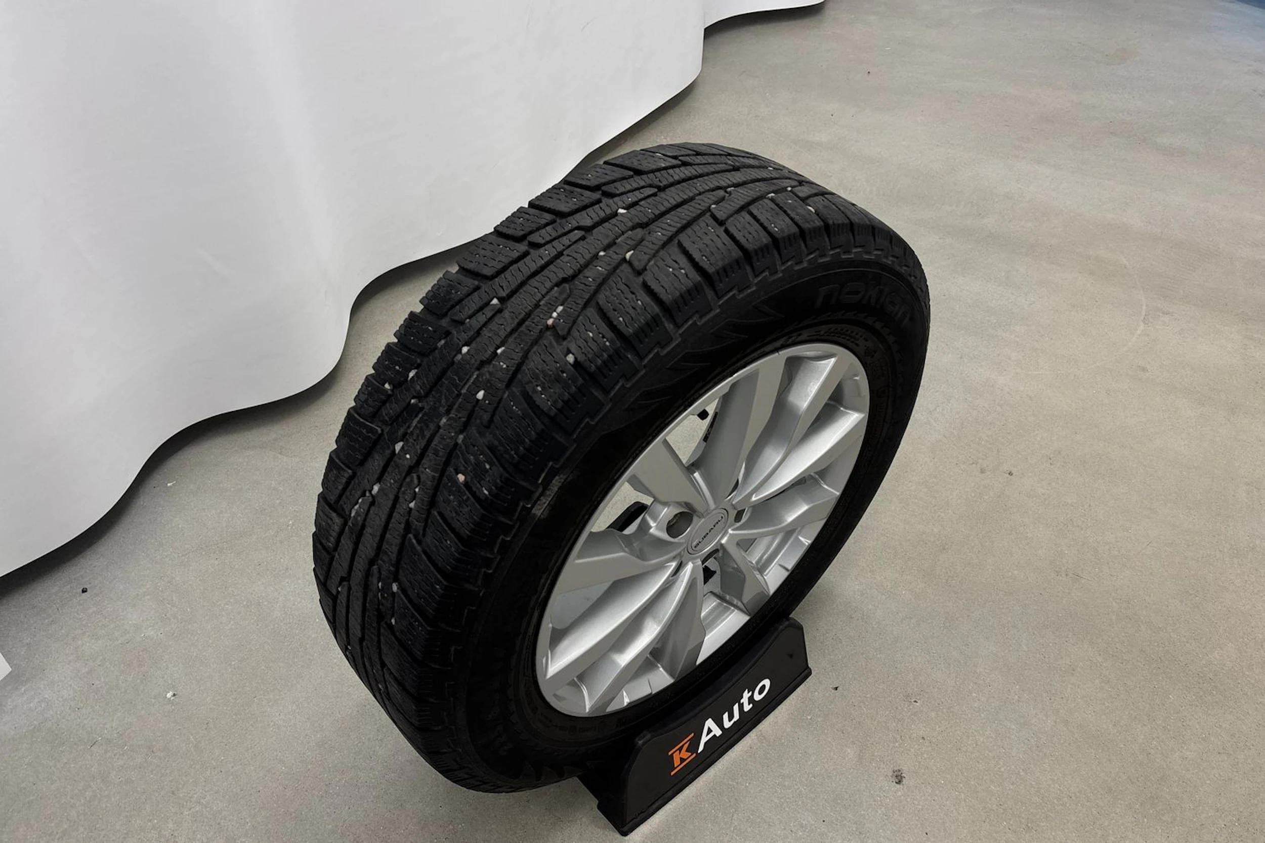 valkoinen Subaru Outback 2015 kuva 10.