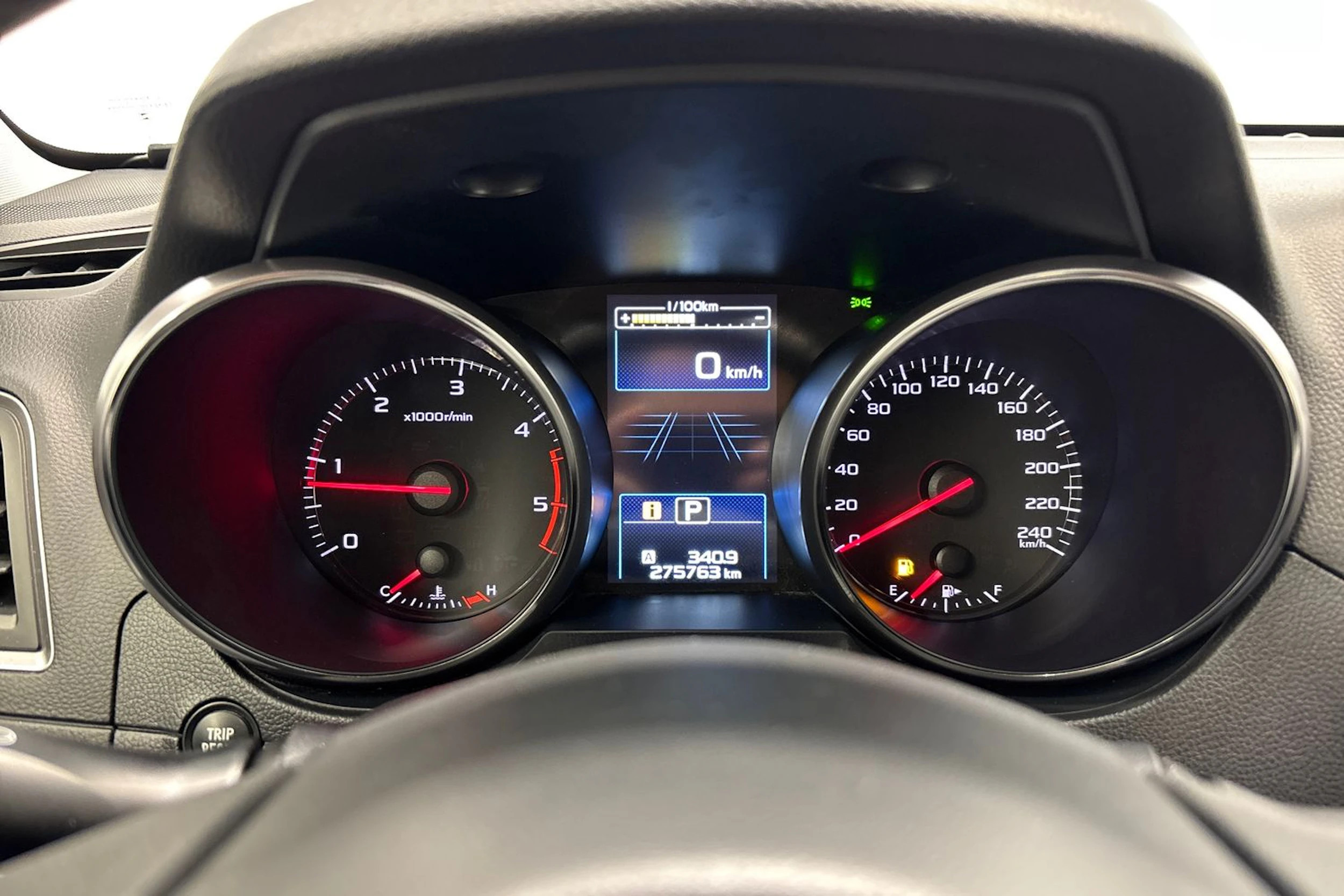 valkoinen Subaru Outback 2015 kuva 11.