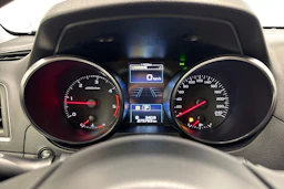valkoinen Subaru Outback 2015 kuva 11.