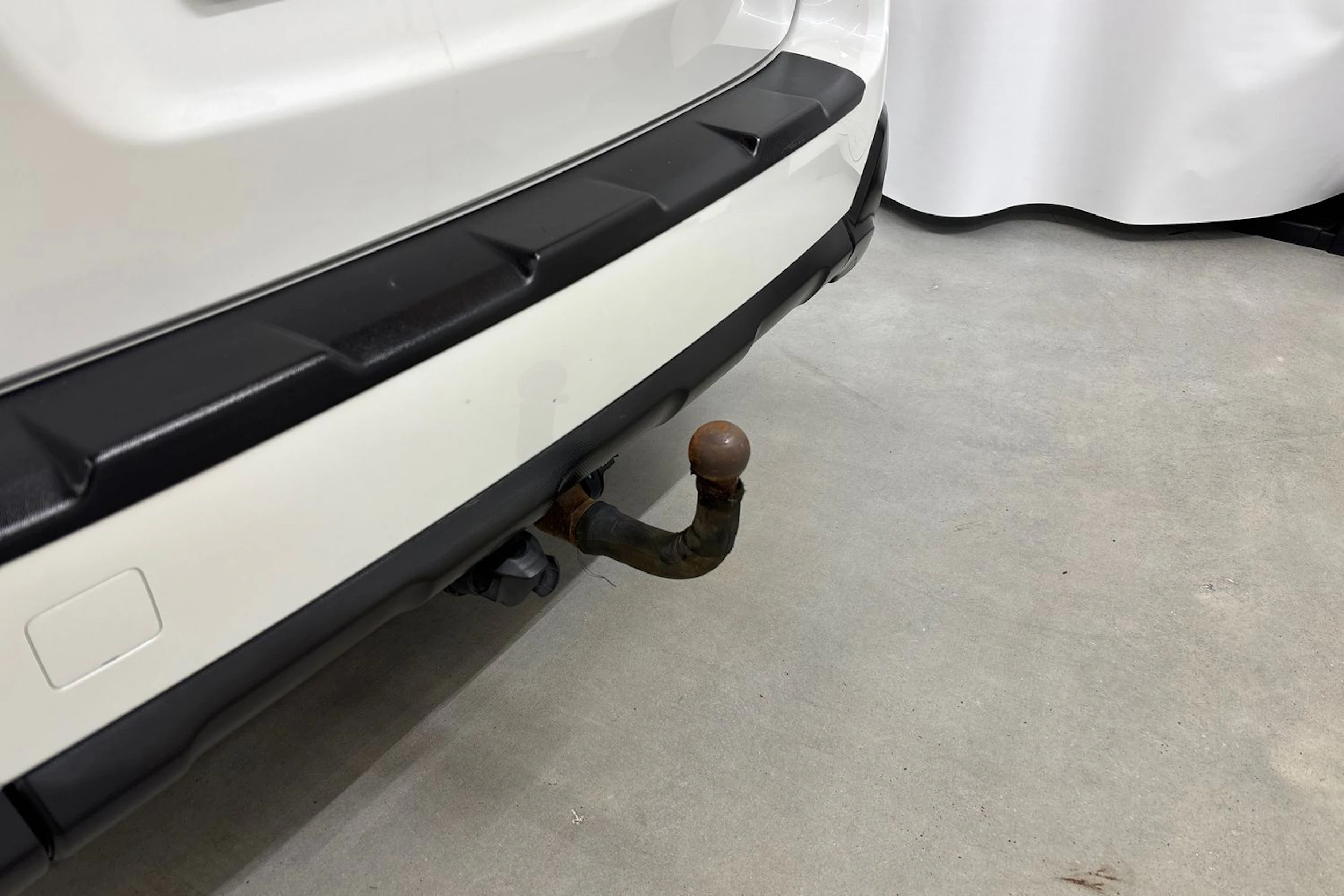 valkoinen Subaru Outback 2015 kuva 20.