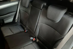Valkoinen Subaru Outback 2015 kuva 11.