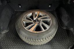 Valkoinen Subaru Outback 2015 kuva 13.