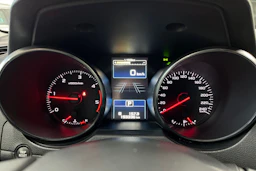Valkoinen Subaru Outback 2015 kuva 17.