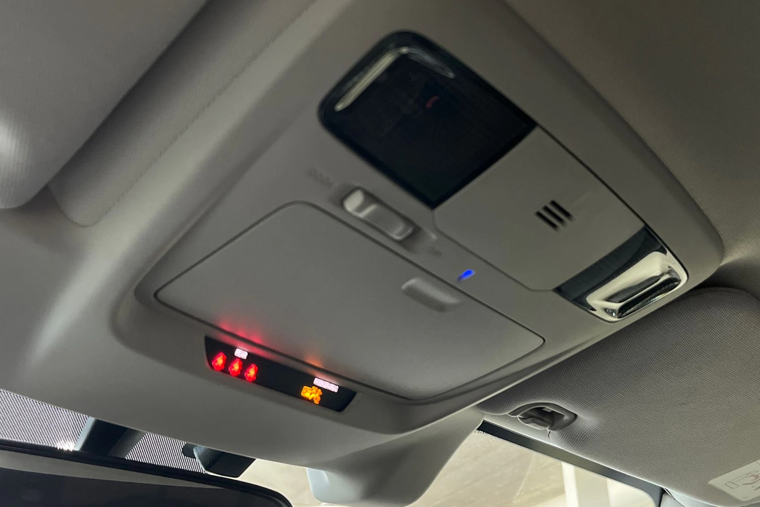 Valkoinen Subaru Outback 2015 kuva 24.