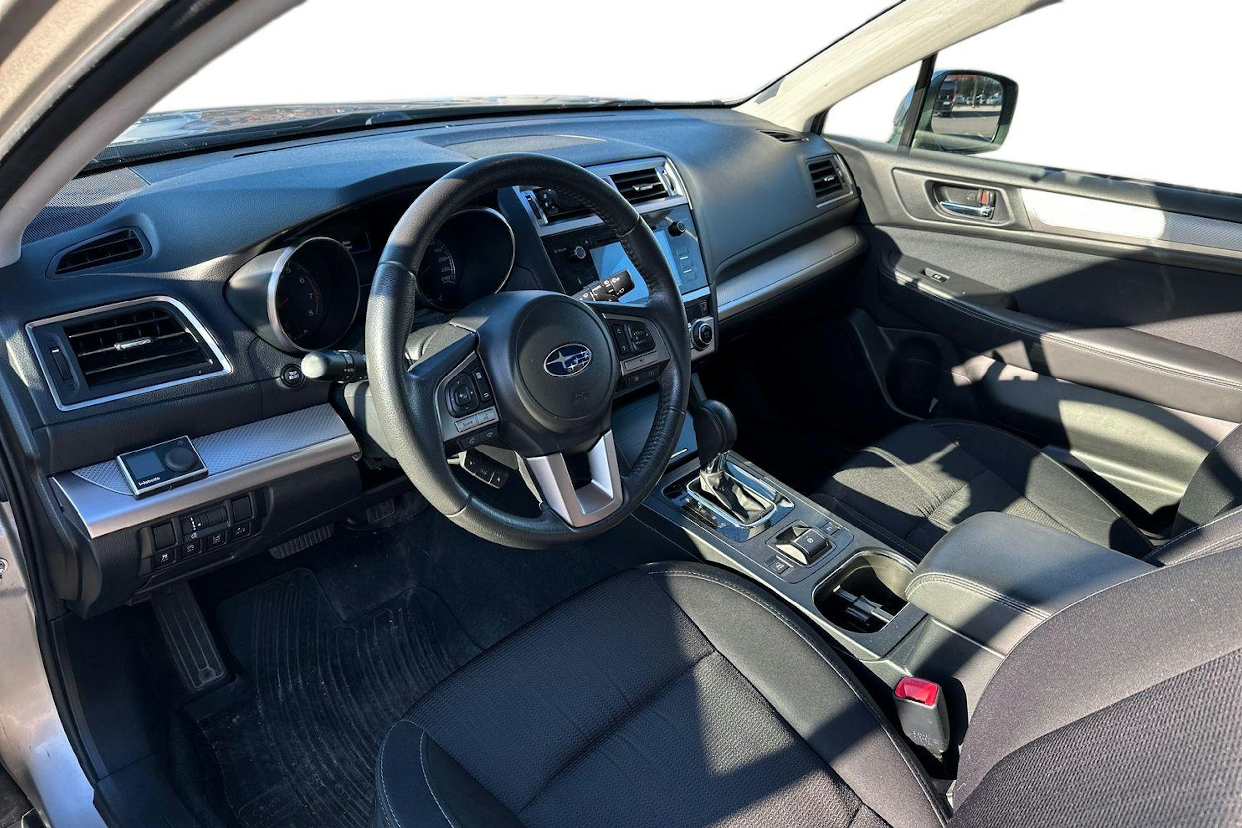 hopea Subaru Outback 2015 kuva 3.