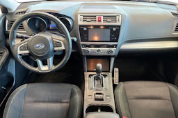 valkoinen Subaru Outback 2016 kuva 7.