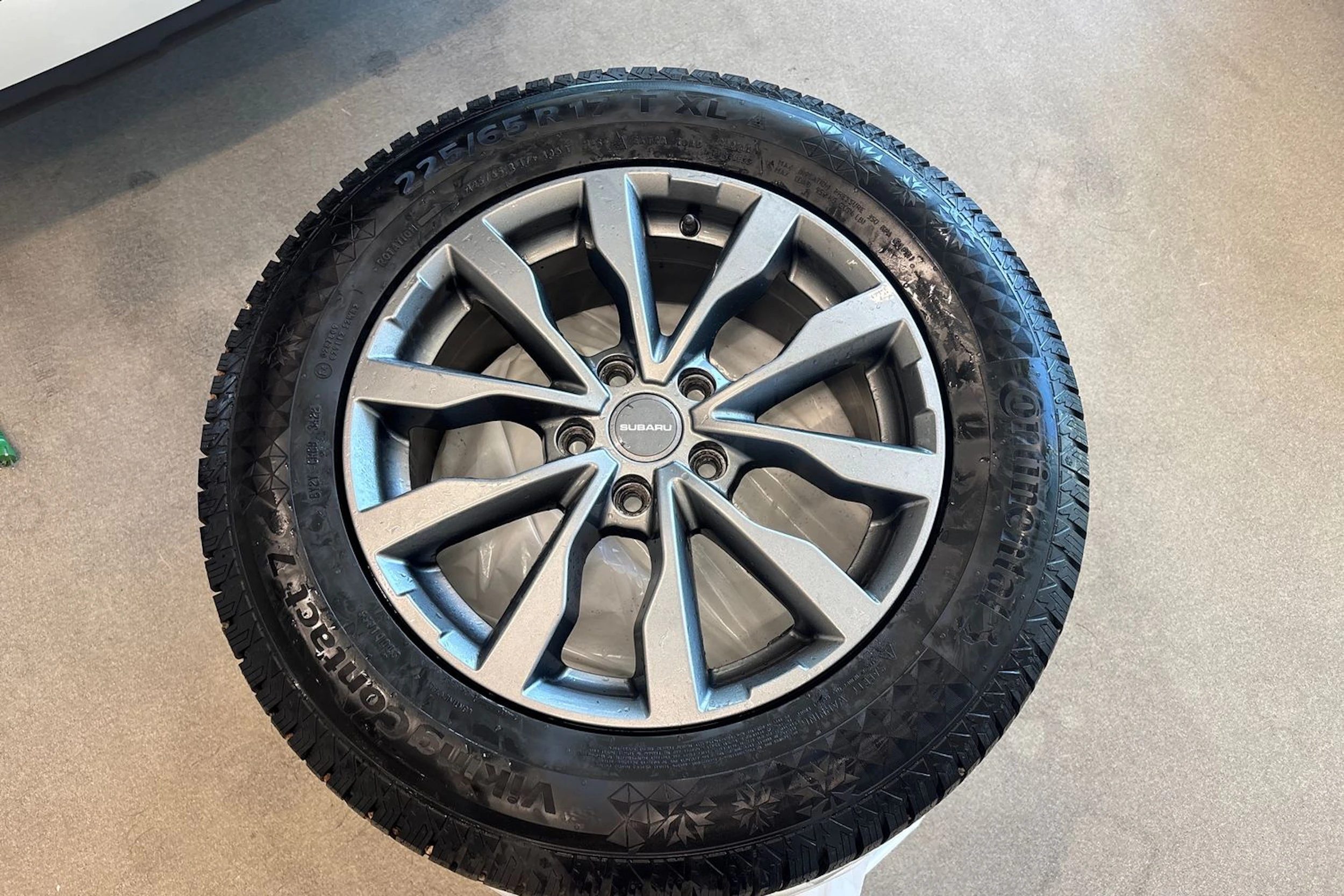 valkoinen Subaru Outback 2016 kuva 10.