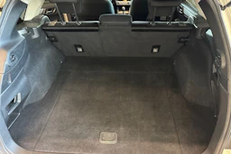 valkoinen Subaru Outback 2016 kuva 12.