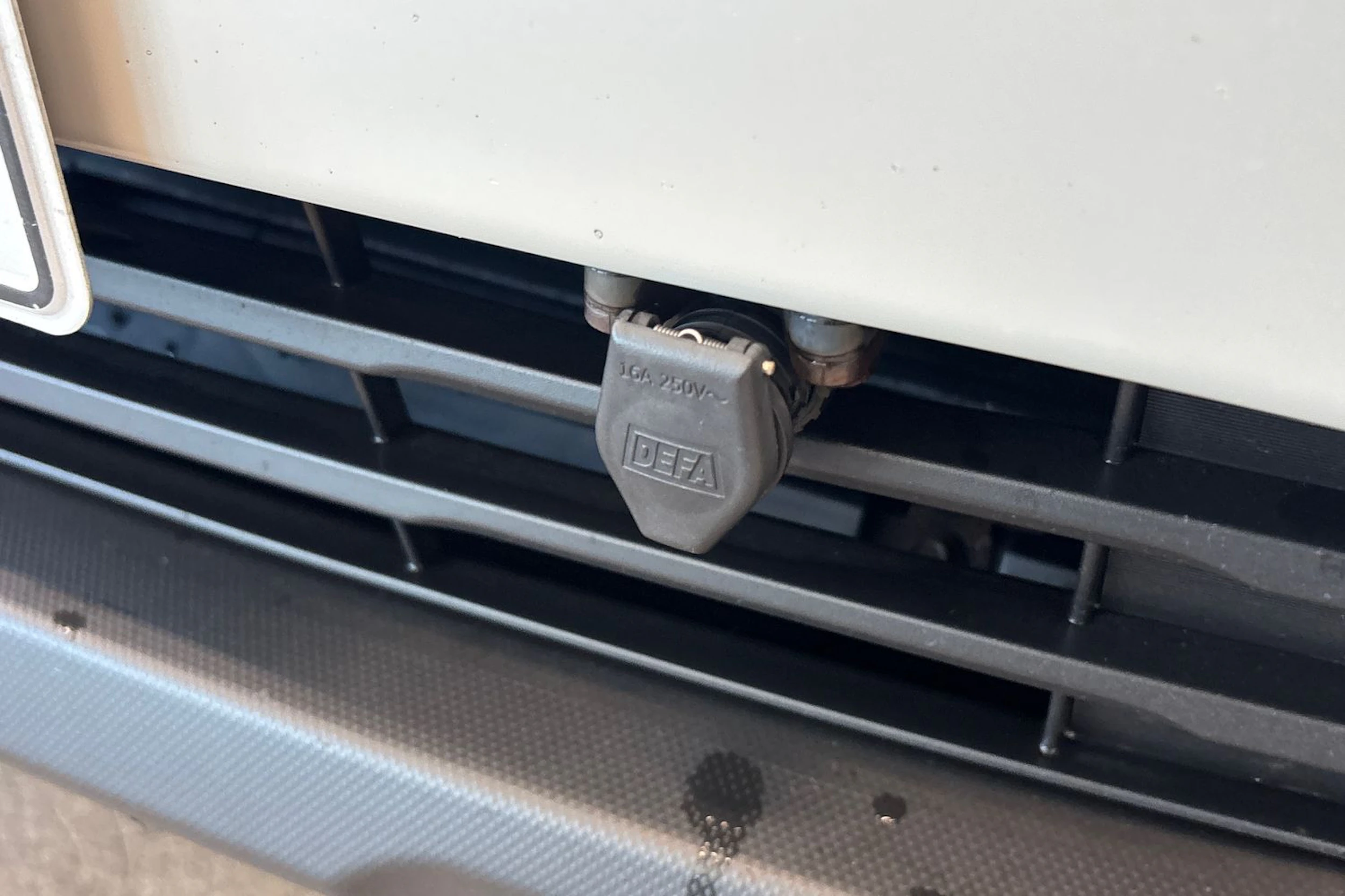 valkoinen Subaru Outback 2016 kuva 13.