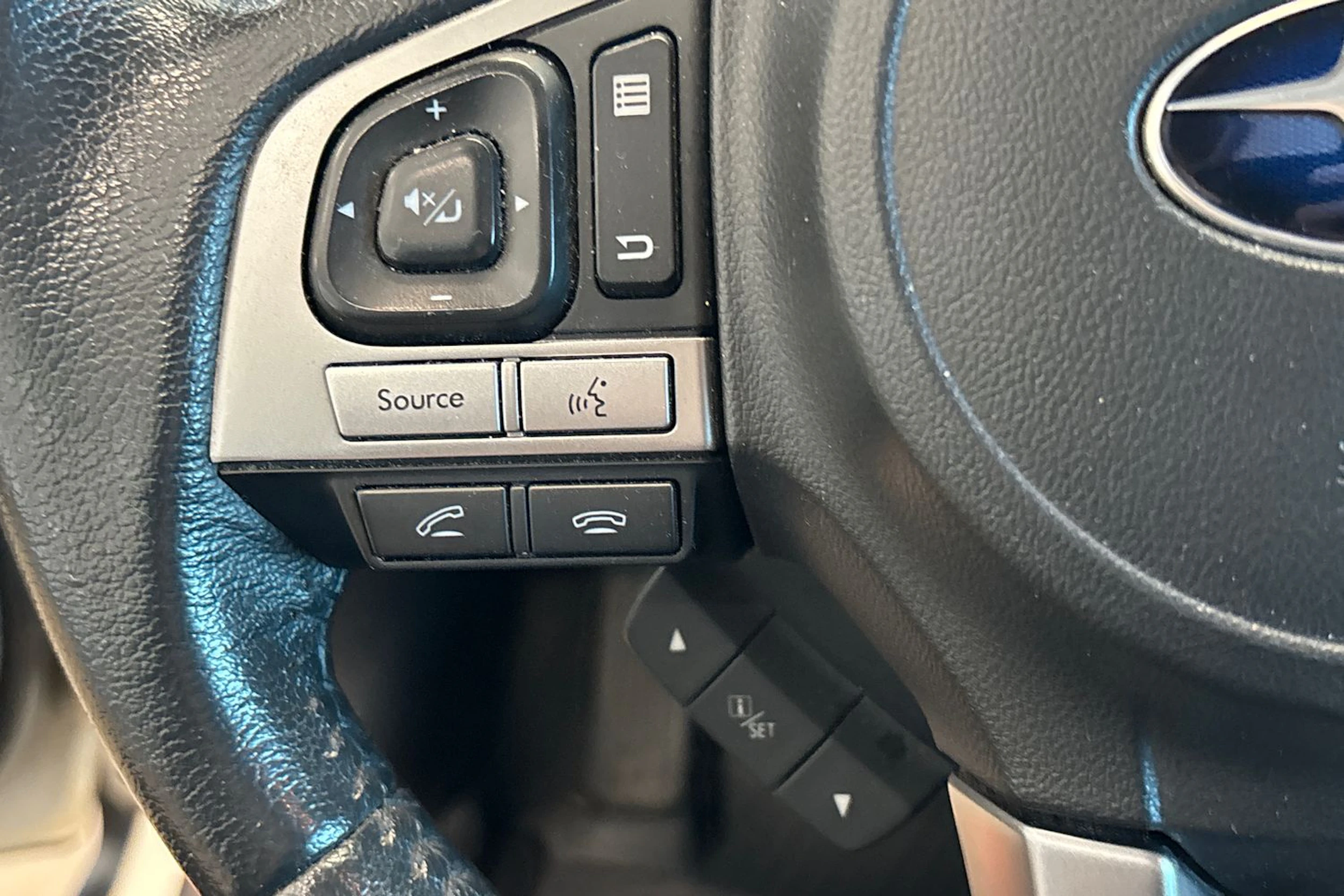 valkoinen Subaru Outback 2016 kuva 23.