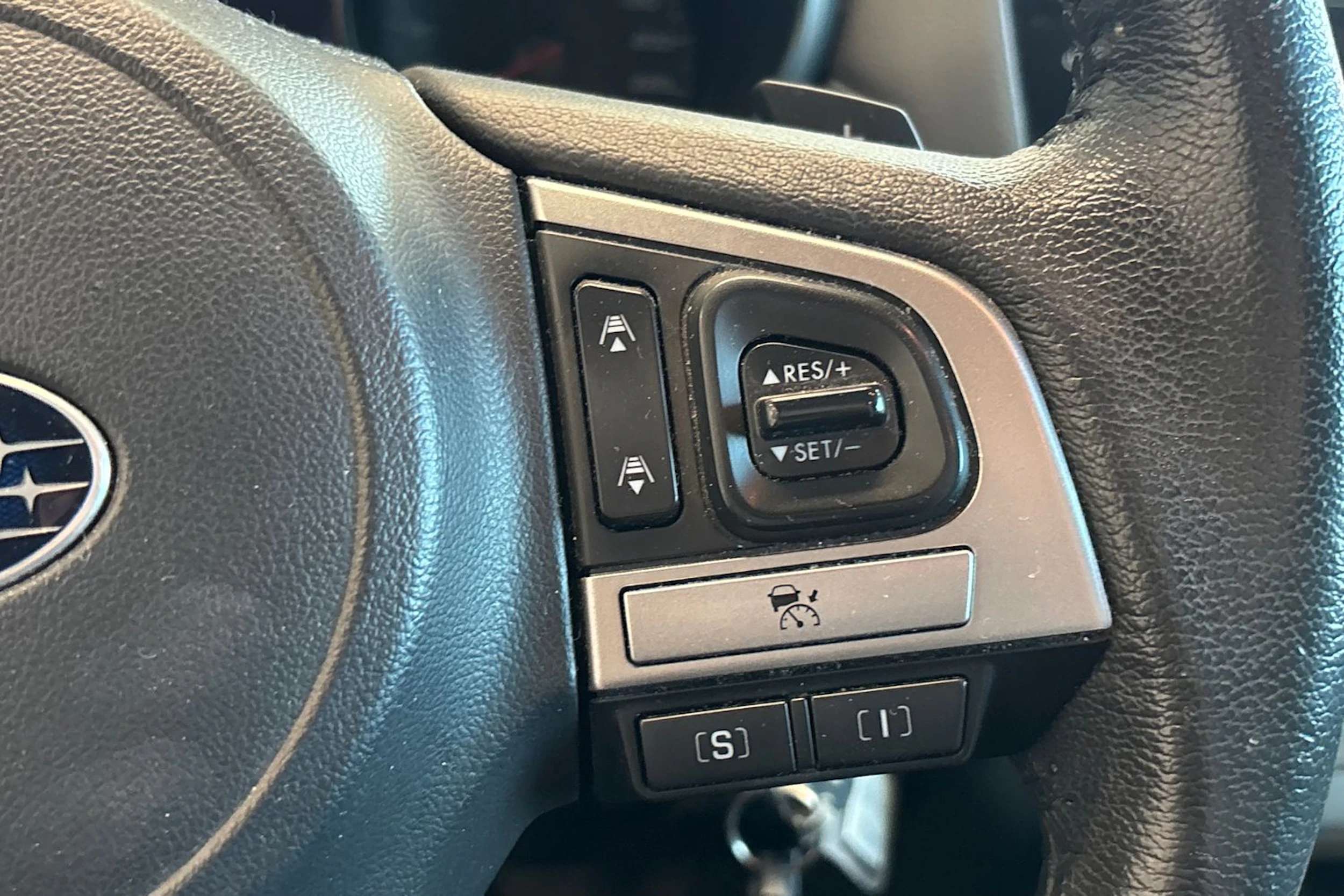 valkoinen Subaru Outback 2016 kuva 24.