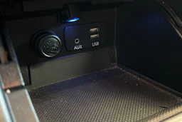 valkoinen Subaru Outback 2016 kuva 27.