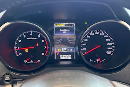 valkoinen Subaru Outback 2016 kuva 32.