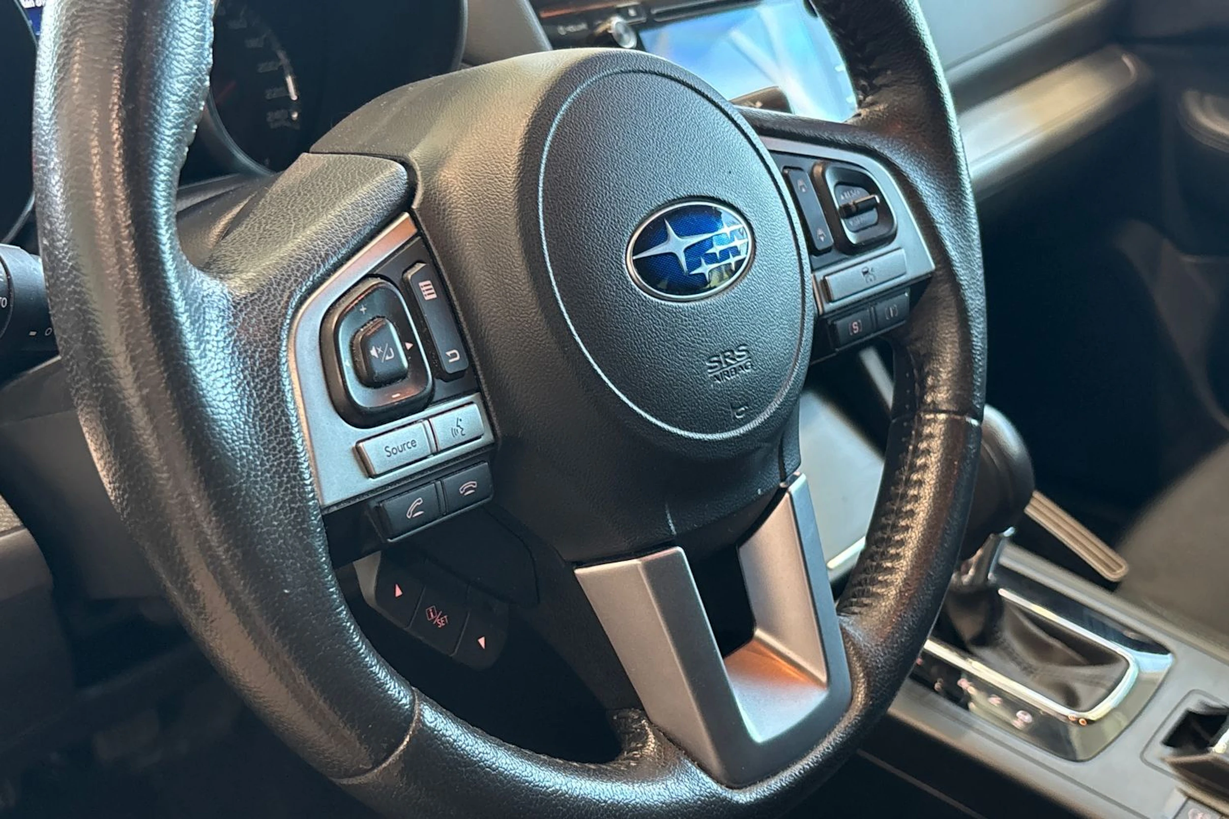 valkoinen Subaru Outback 2016 kuva 34.