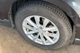 Harmaa Subaru Outback 2016 kuva 10.