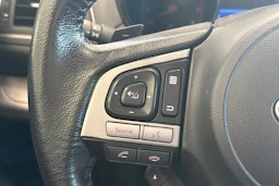 Harmaa Subaru Outback 2016 kuva 12.