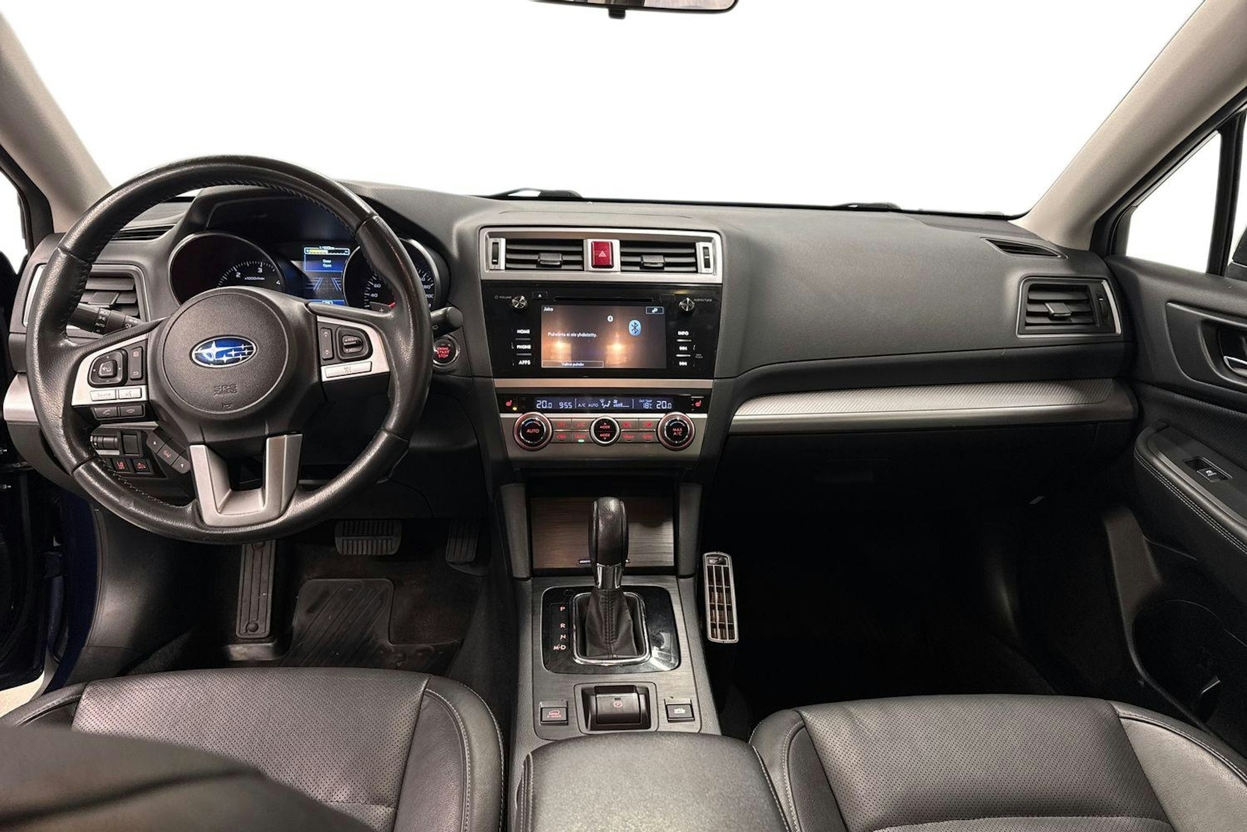 sininen Subaru Outback 2016 kuva 9.