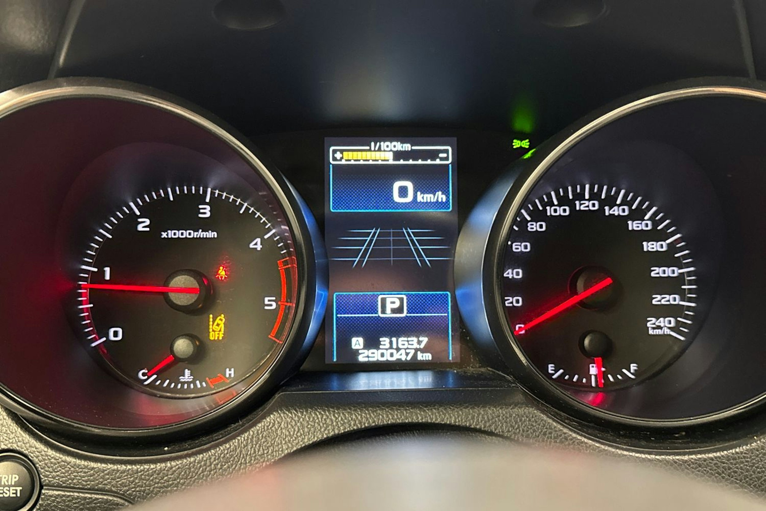 sininen Subaru Outback 2016 kuva 15.