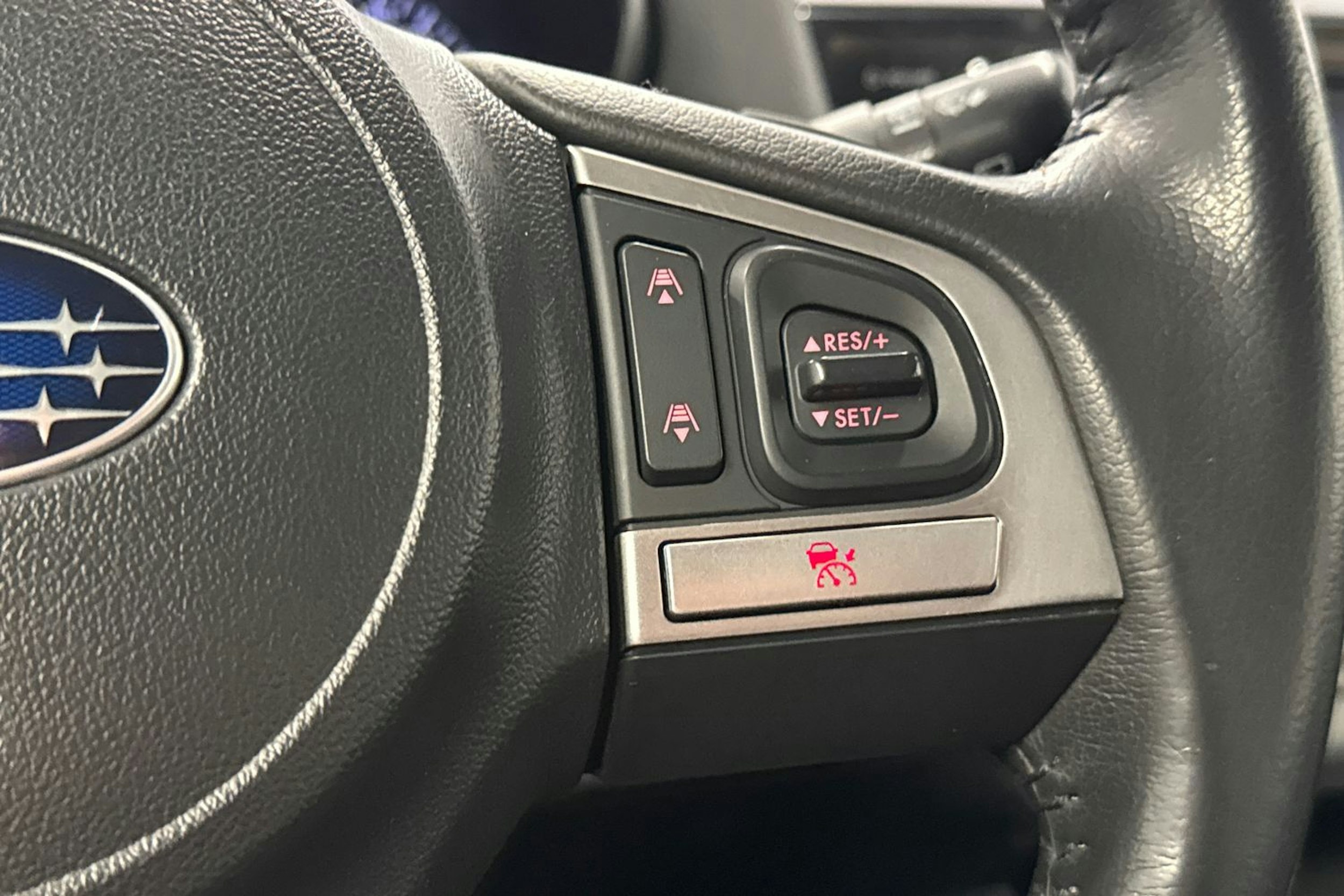 sininen Subaru Outback 2016 kuva 17.