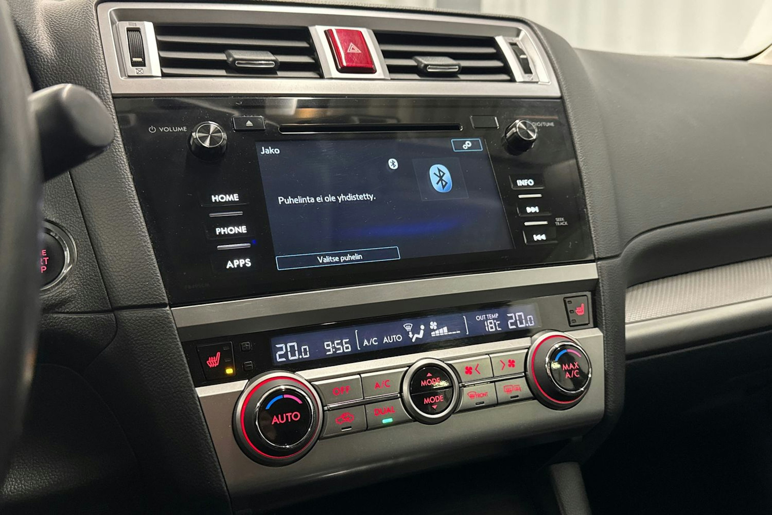 sininen Subaru Outback 2016 kuva 19.