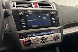 sininen Subaru Outback 2016 kuva 19.