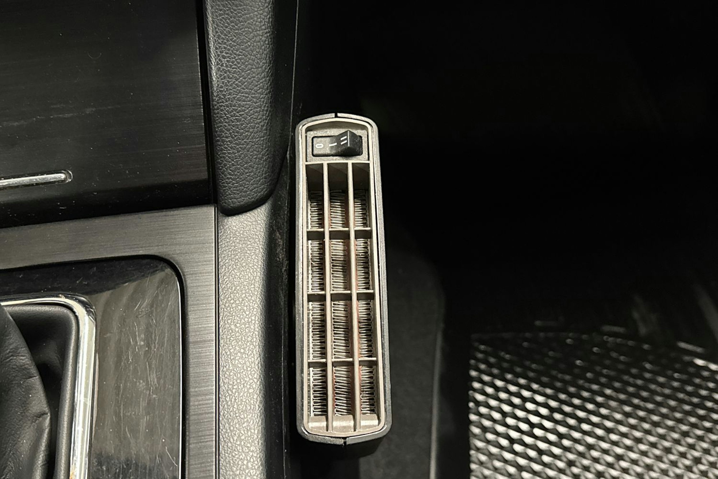 sininen Subaru Outback 2016 kuva 25.