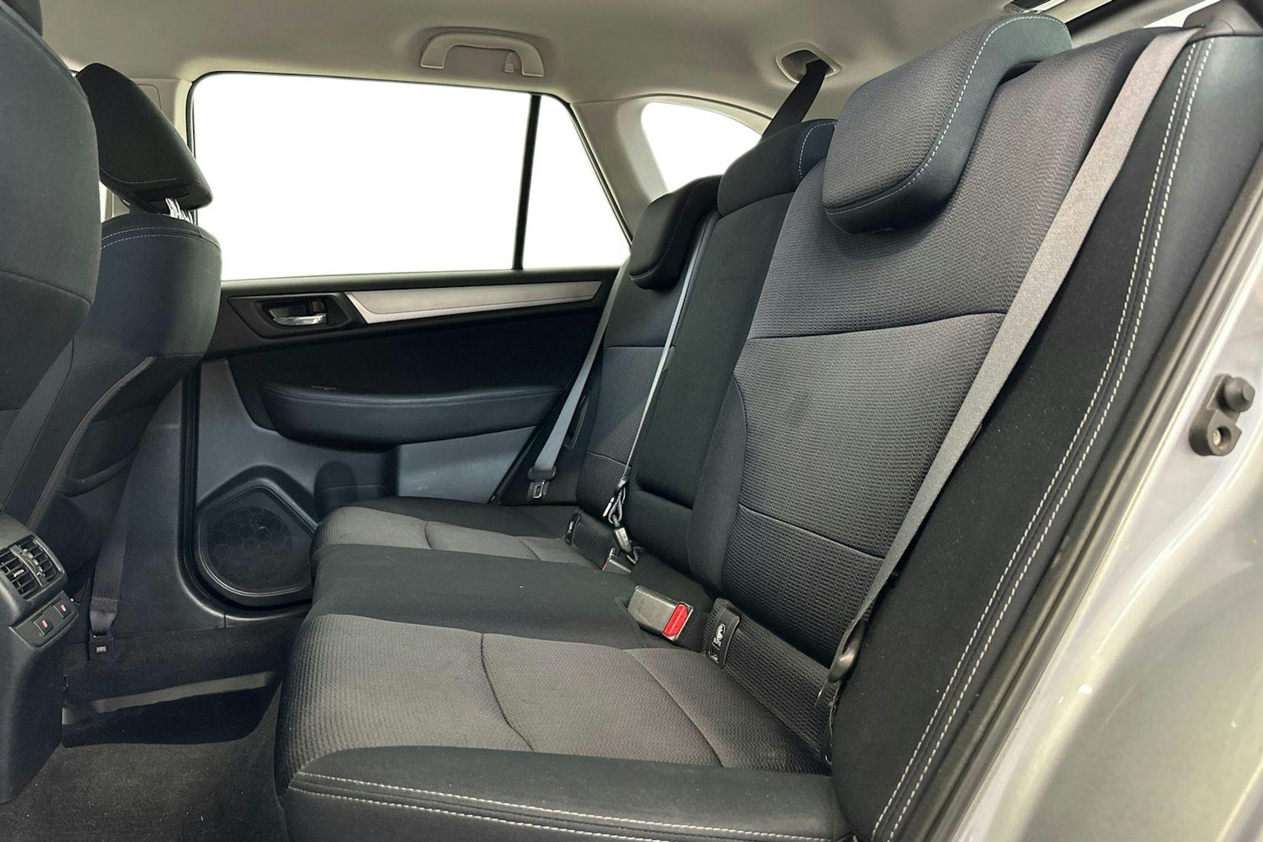 hopea Subaru Outback 2016 kuva 10.